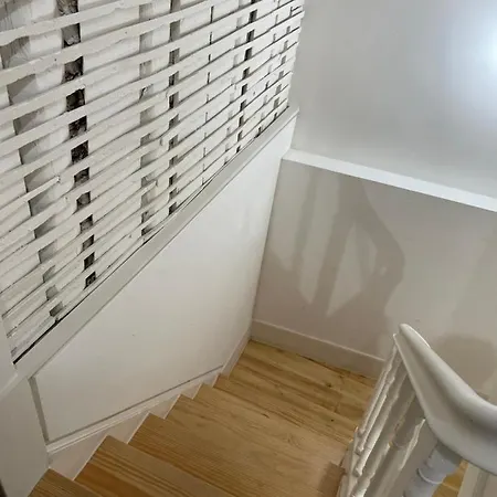 Apartment Sweet Family Iii