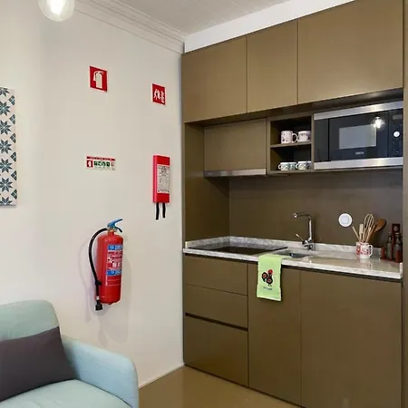 Apartment Sweet Family Iii